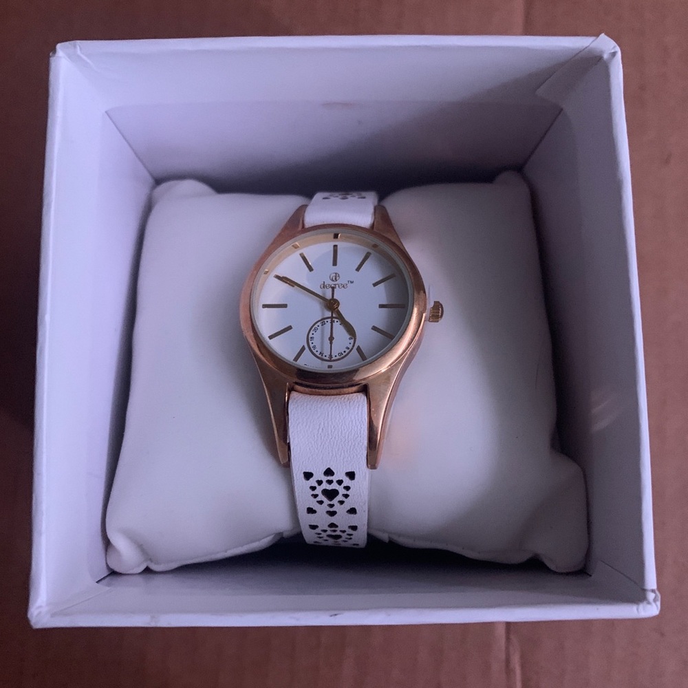 Decree Women’s Wristwatch NWT